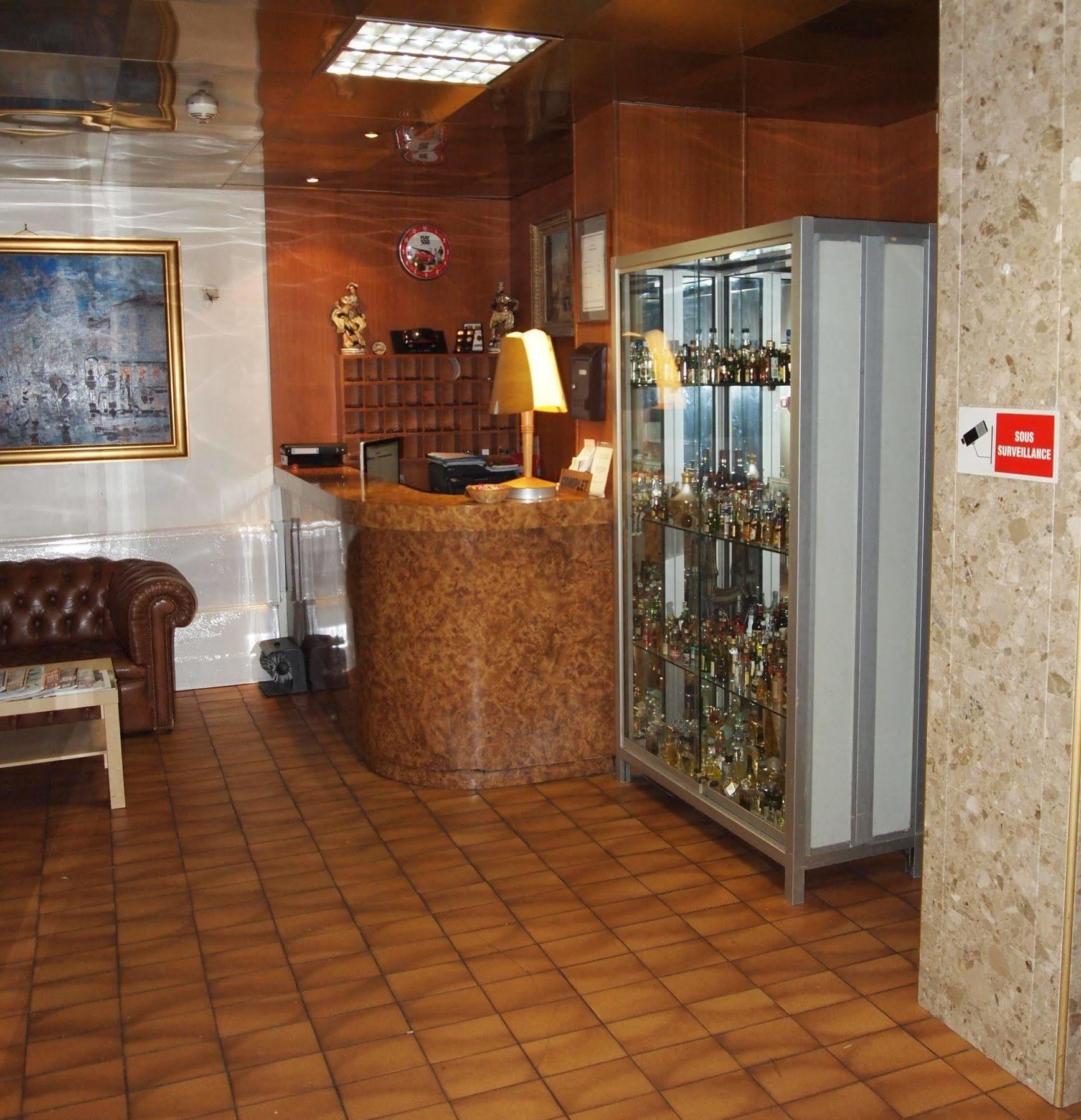Hotel Fiat Paris Exterior foto